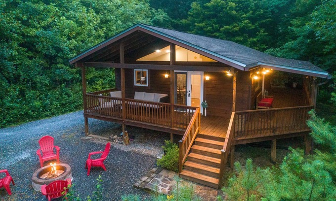 Sylva Cabin | Perfectly Located Mountain Cabin with Breathtaking, Long Range Views!