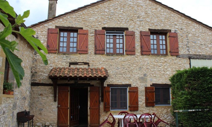 Naussannes Cottage | Périgord house with fireplace, pets allowed, near Dordogne