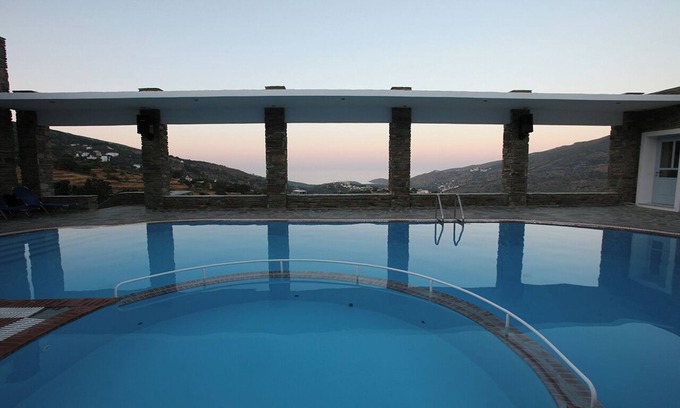 Menites Hotel | Perla Pool Hotel Andros