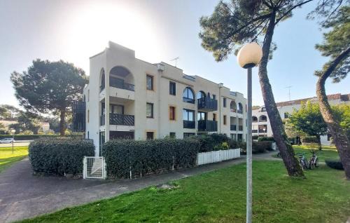 Saint-Georges-de-Didonne Apartment | Pet Friendly Apartment
