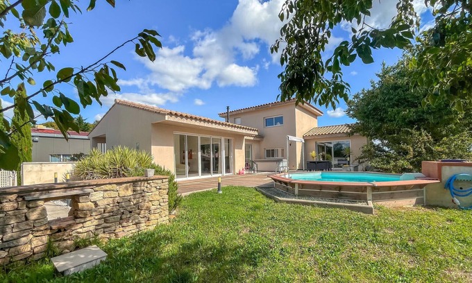 Serviers-et-Labaume House | Pet friendly home in Serviers-et-Labaume