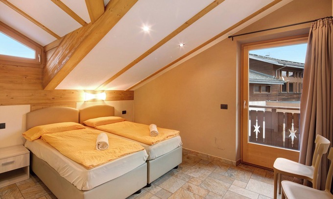 Sant'Anna Apartment | Pet-Friendly Apartment Ermi Casa da Claudia with Mountain View