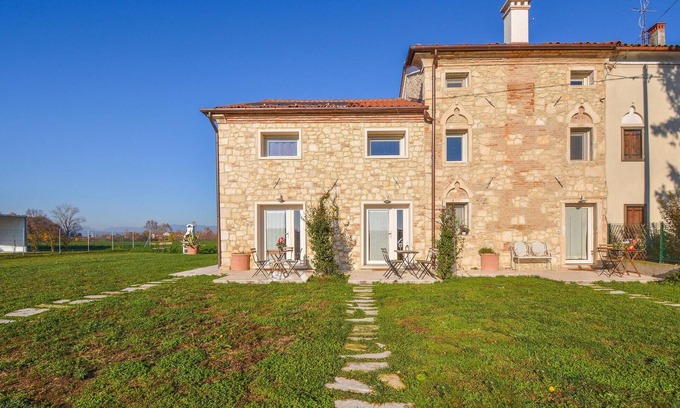 Longare Apartment | Pet friendly apartment in Longare