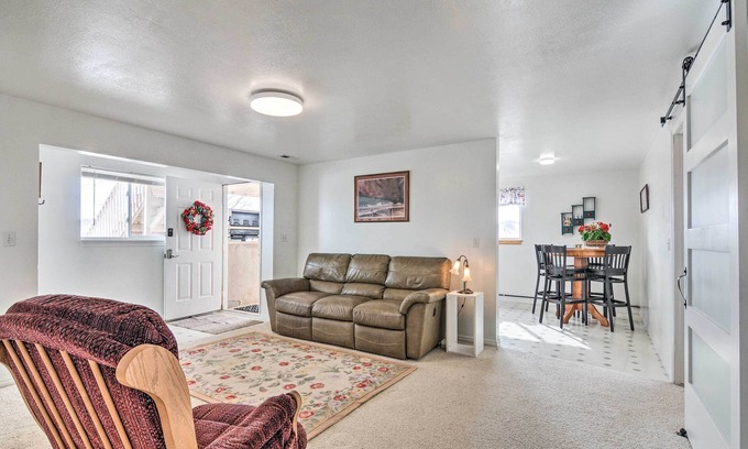 Sevier County House | Pet-Friendly Aurora House w/Mountain Views!