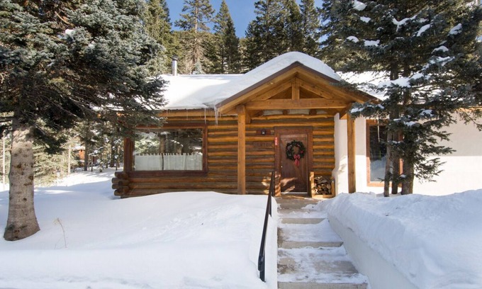 Taos Ski Valley Cabin | Pet-Friendly Cabin, close to Mountain Stream and Ski Return Trail