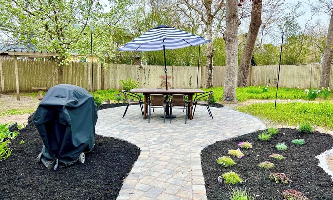 South Yarmouth Cottage | Pet Friendly Cape Cod Cottage Near Beaches w/AC + Electric Vehicle Charging