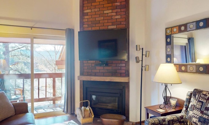 Angel Fire Condo | Pet Friendly | Close to Lifts | Fireplace | Charming | Angel Fire Chalet 52