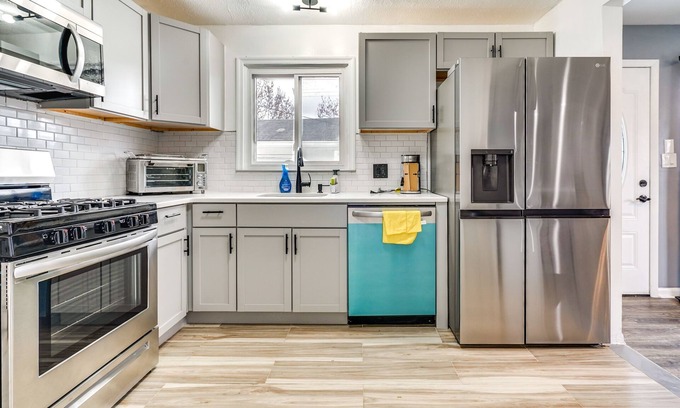 Columbus House | Pet-Friendly Columbus Home ~ 9 Mi to Downtown!