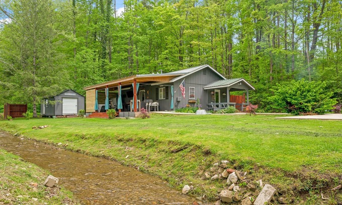 Nashville Cottage | Pet-friendly Creekside Cottage