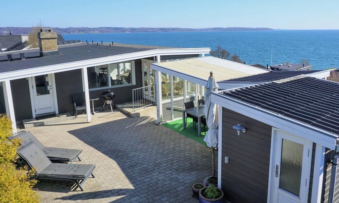 Hvidbjerg Strand House | Pet friendly home in Børkop with WiFi