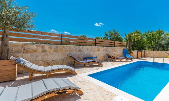 Drage House | Pet friendly home in Drage with WiFi