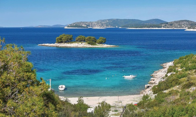 Primosten Burnji House | Pet friendly home in Primosten