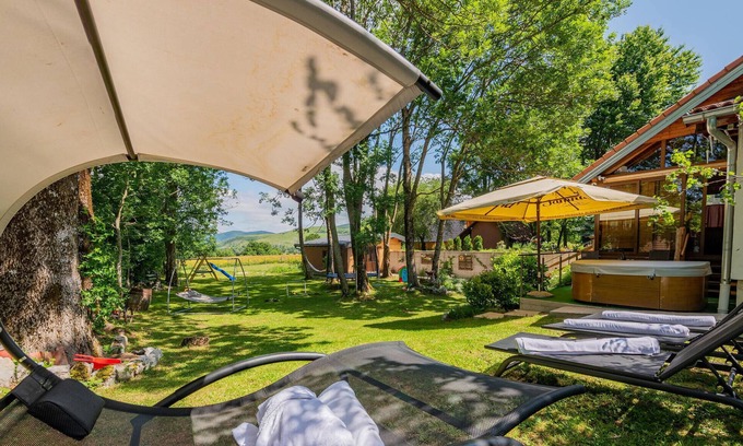 Municipality of Gracac House | Pet friendly home in Mazin with sauna