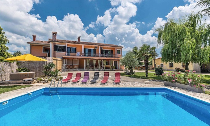 Heki House | Pet friendly home in Pazin with jacuzzi