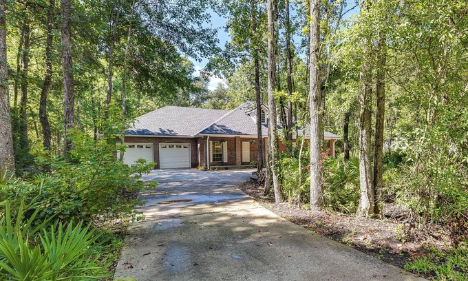 Northside House | Pet-Friendly Jacksonville Vacation Rental w/ Lanai