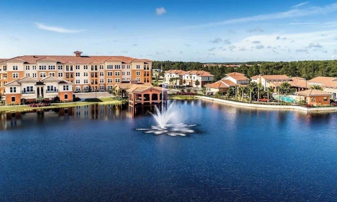 Kissimmee Apartment | Pet-Friendly King Bed, 15 Min to Disney & More