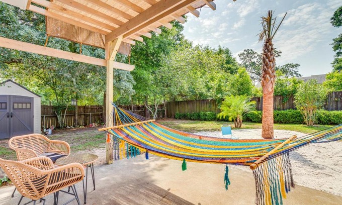 Southeast Pensacola House | Pet-Friendly Pensacola Home with Sunny Backyard!
