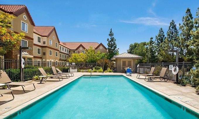 Carmel Mountain Ranch Hotel | Pet-Friendly Property w/Outdoor Pool, Parking, Near Carmel Mountain Plaza