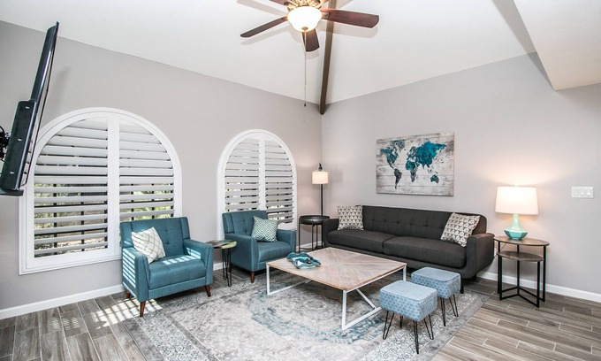 South Scottsdale Condo | Pet Friendly! Remodeled Scottsdale Condo with Garage!