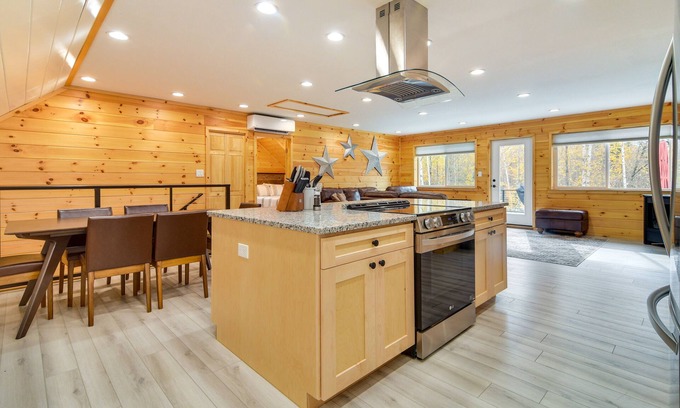 Rockwood Apartment | Pet-Friendly Rockwood Retreat: Deck & Lake Access!