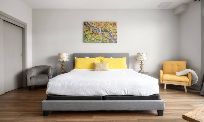 Westwood Place Apartment | Pet Friendly Studio King Suite | 100