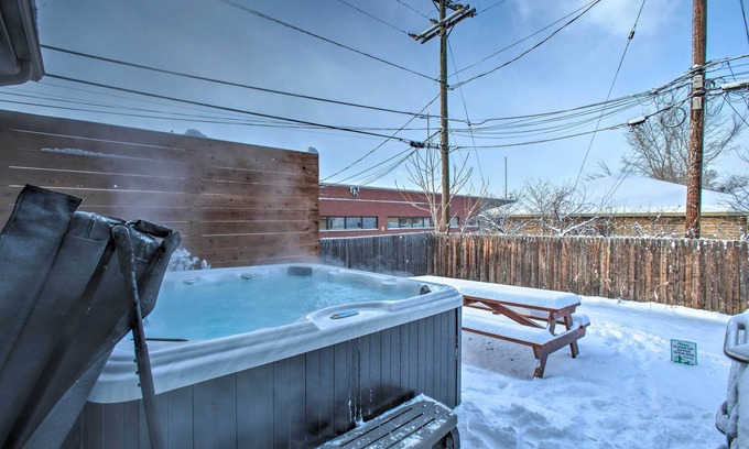 Barths House | Pet-Friendly Townhome w/ Hot Tub, 5 Mi to LoDo!