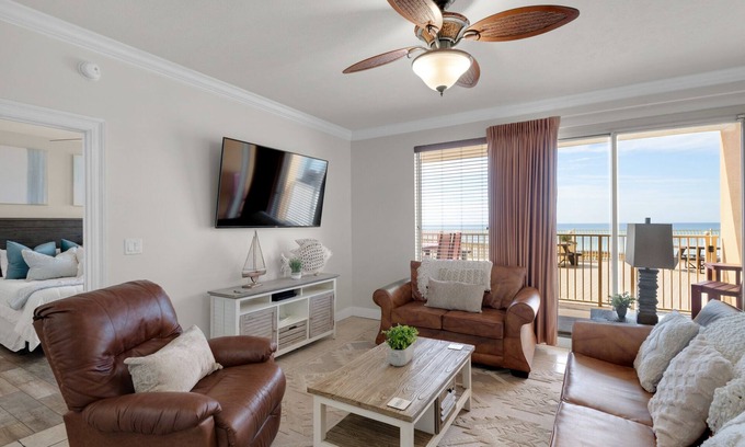 Lower Grand Lagoon Condo | PET FRIENDLY-Beach Service Included-GROUND FLOOR-POOLSIDE CAFE-HOT TUB-GRILLS