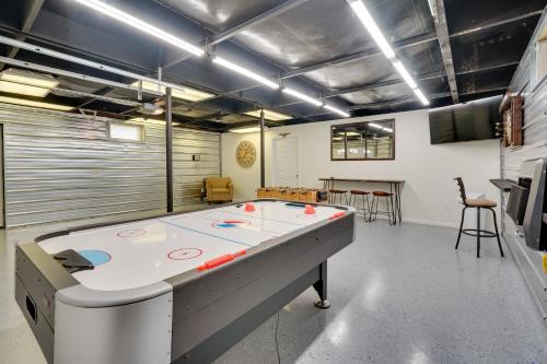 Zanesville Apartment | Pet-Friendly Zanesville Haven with Game Room!