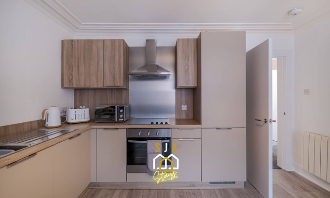 Peterhead Apartment | Peterhead Stay-SJA Stays - Modern 2 Bed Apartment