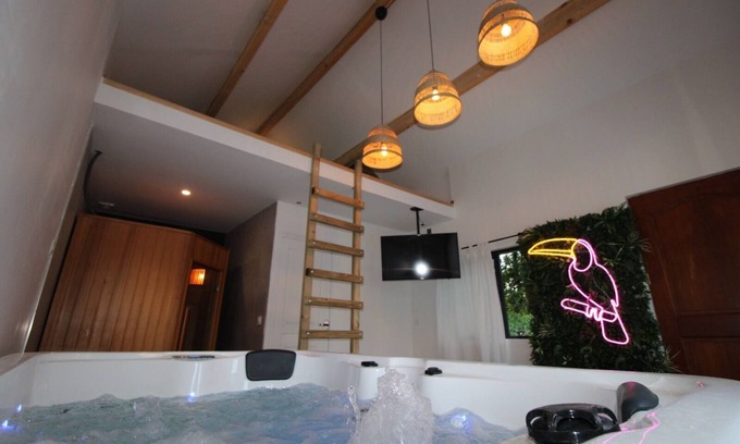 Boissy-Saint-Leger Bed & Breakfast | Petite Maison Avec Jacuzzi et Sauna Finlandais Proche Paris