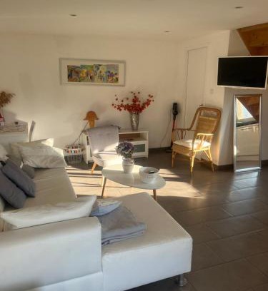 Bulgneville Apartment | Petite maison indépendante