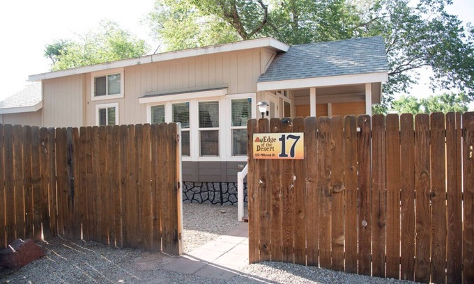 Moab Apartment | Petroglyph Point Cabin #17