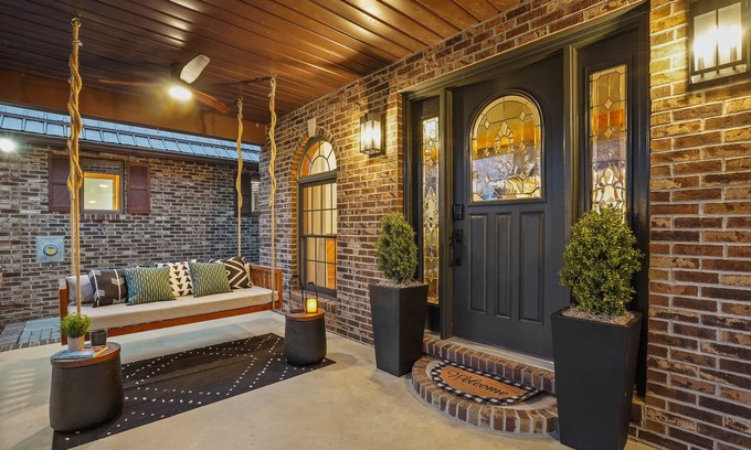 Laurelville House | PetsOK-SunsetViews-EpicGameroom-Hottub~Daybed