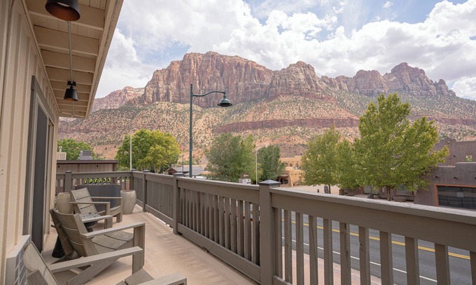 Zion National Park South Entrance Hotel | Petty Ranch Inn