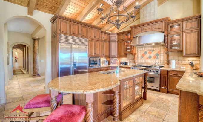 La Quinta House | PGA West Tuscan Custom Estate with multiple Spas and Steam Shower