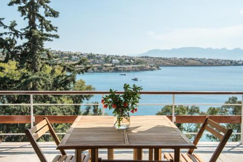 Kontos Apartment | Phaedrus Living Sea View Villa Aegina