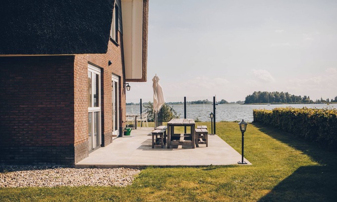 Heeg House | Pharshoeke’s crown jewel on the Heegermeer