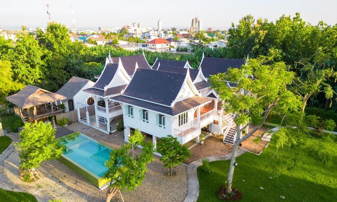 Pa Tan Villa | Phi Private Villa: Luxury Thai with Riverview