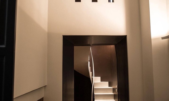 San Ferdinando Apartment | Piazza Plebiscito Apartment Charming apartment for up to 8 people