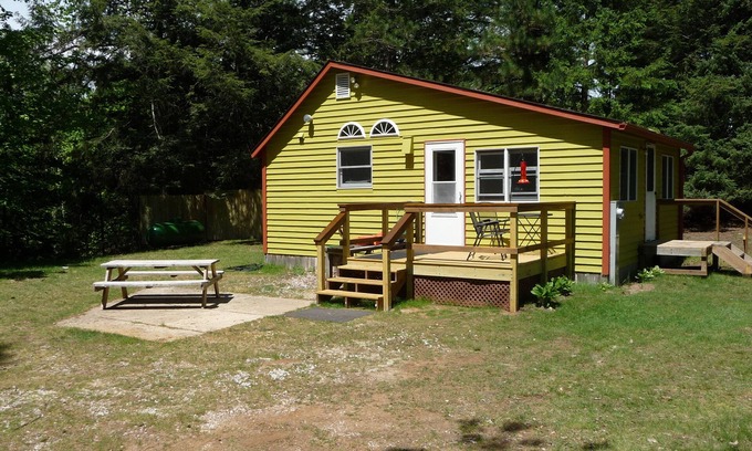 Shingleton Cottage | Pictured Rocks area Lake Front Cottage in Upper Peninsula Michigan