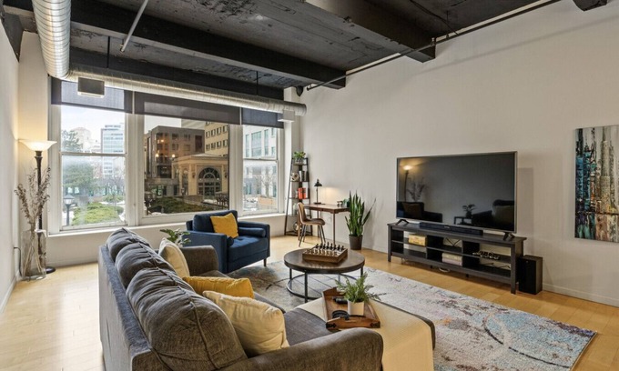 Central Business District Apartment | Picturesque Downtown Loft - 2BR