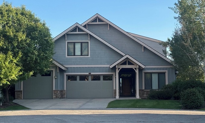 Eden House | Picturesque family retreat. 9 bedrooms, 3 gathering rooms, game room, deck.