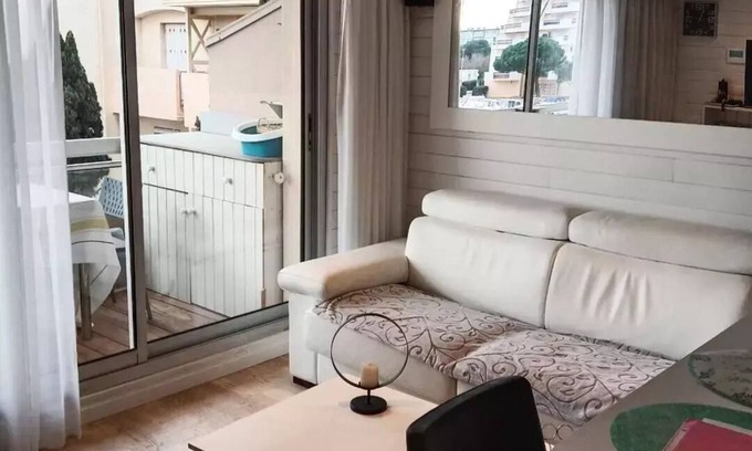 Le Port Apartment | Pier Marine Residence - Apartment T2 view Marina included parking 2QMAR15