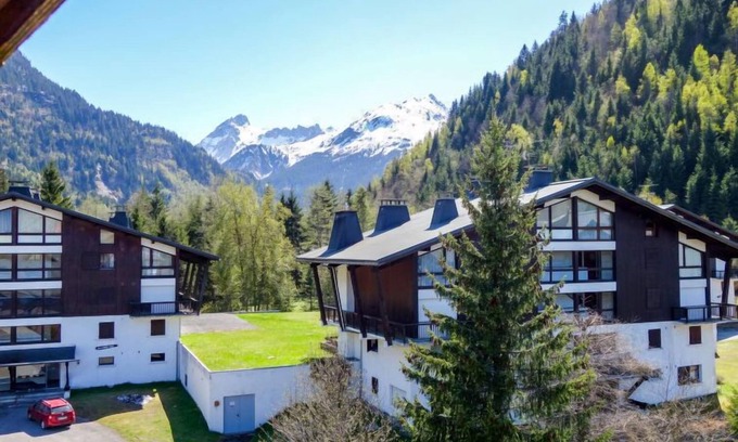 Les Contamines-Montjoie Apartment | Pierres Blanches F et H by Interhome
