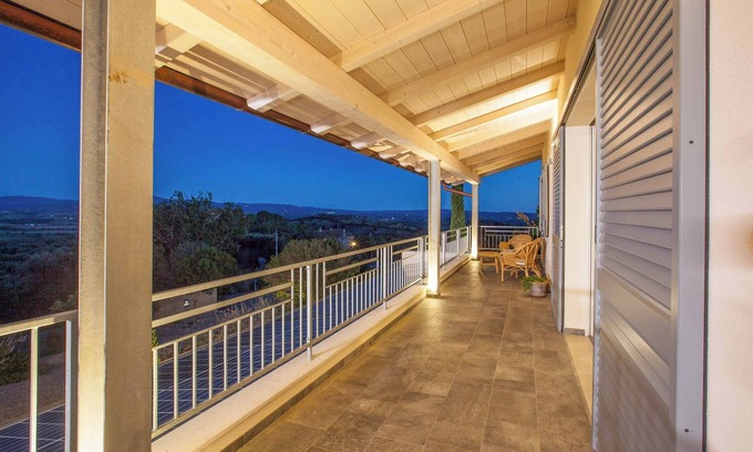 Campagnatico Villa | Pietra Bianca - Three Bedroom Villa, Sleeps 6