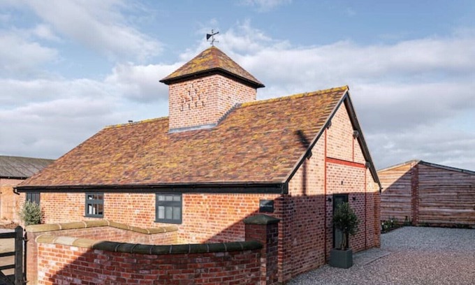 Pontesbury House | Pigeon House: Barn with hot tub, wood burner & large private garden.