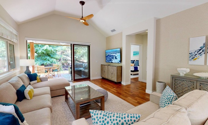 Kulalani House | ❤️PiH❤️ Coco Cabana ~ Hilton Pool & Waterslide Passes ★ Newly Decorated ★ Bikes