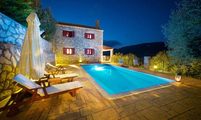 Platrithias Villa | Pilikas Luxury Villas