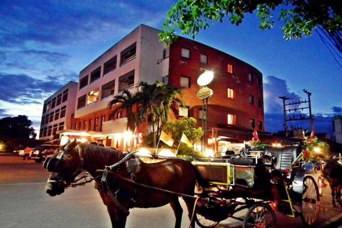 Lampang Hotel | Pin Hotel