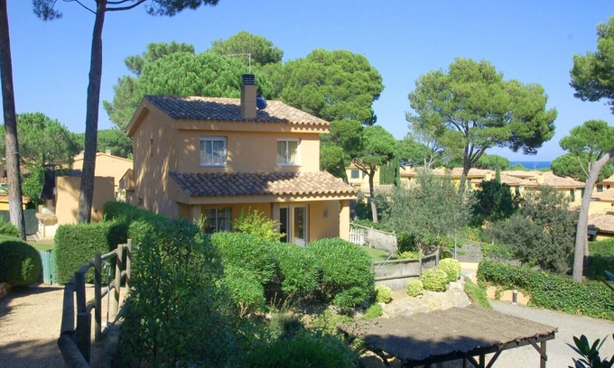 Pals Villa | Pinamar 2 - Pool, A/C and near the beach